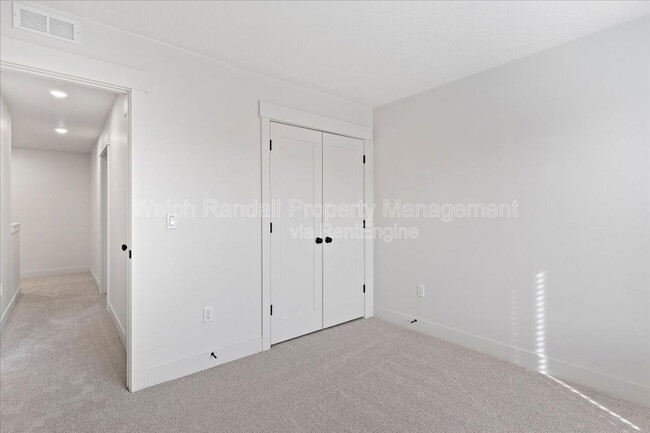 Building Photo - 56 E 1225 S