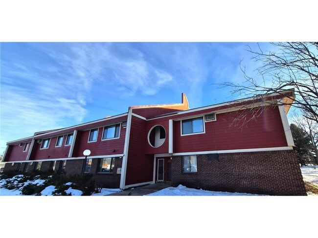 Building Photo - 16 Green River Rd