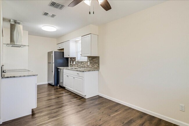 Building Photo - 7314 Ottawa Cir