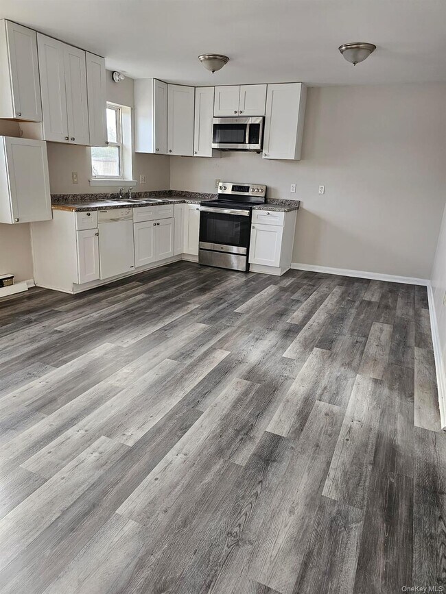 Building Photo - 109 Caesars Ln