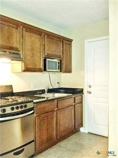 Building Photo - 112 Rush Haven