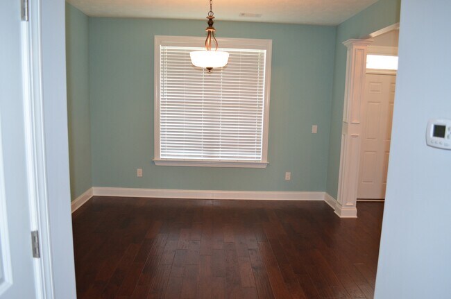 Building Photo - 519 Bunchgrass St