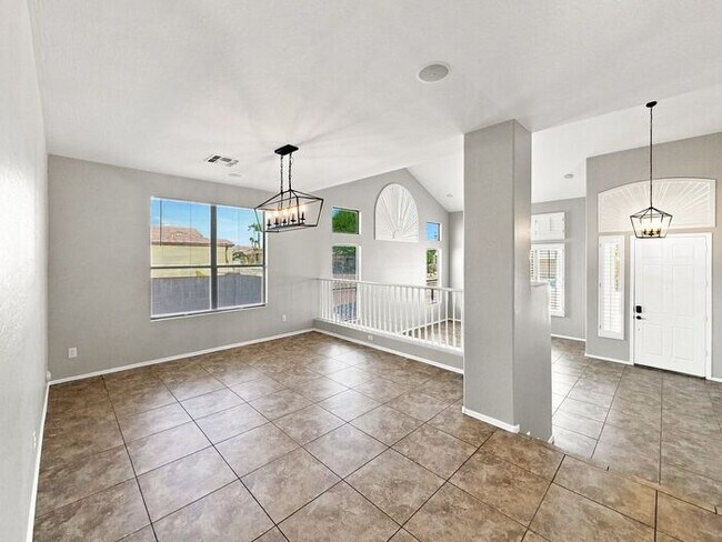 Building Photo - Spacious Chandler Home with RV Gate & 3-Car Garage!
