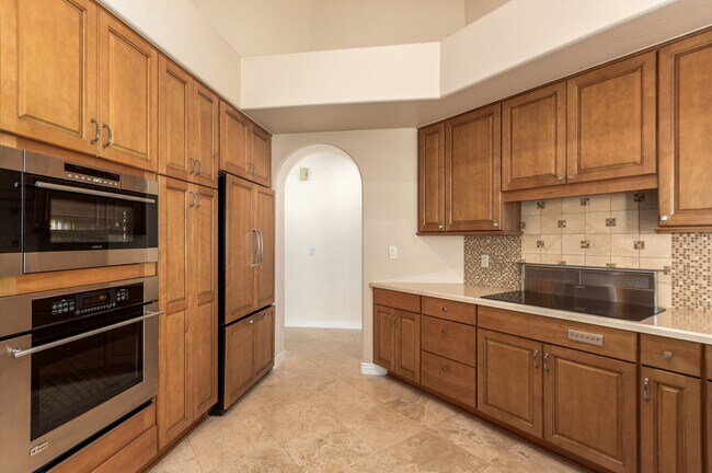 Building Photo - 10126 E Cochise Dr