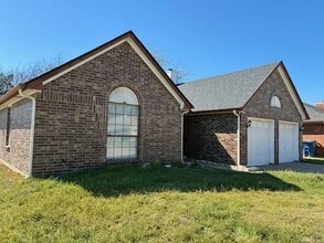 Building Photo - 6759 Mountain Cedar Ln