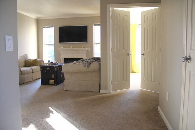 Building Photo - 7483 S Quail Cir