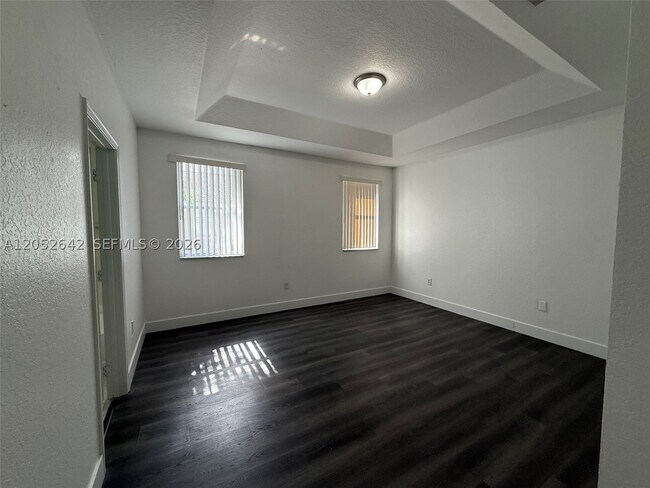 Building Photo - 1449 SE 24th Ct