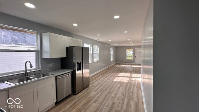 Building Photo - 1107 E Mulberry St