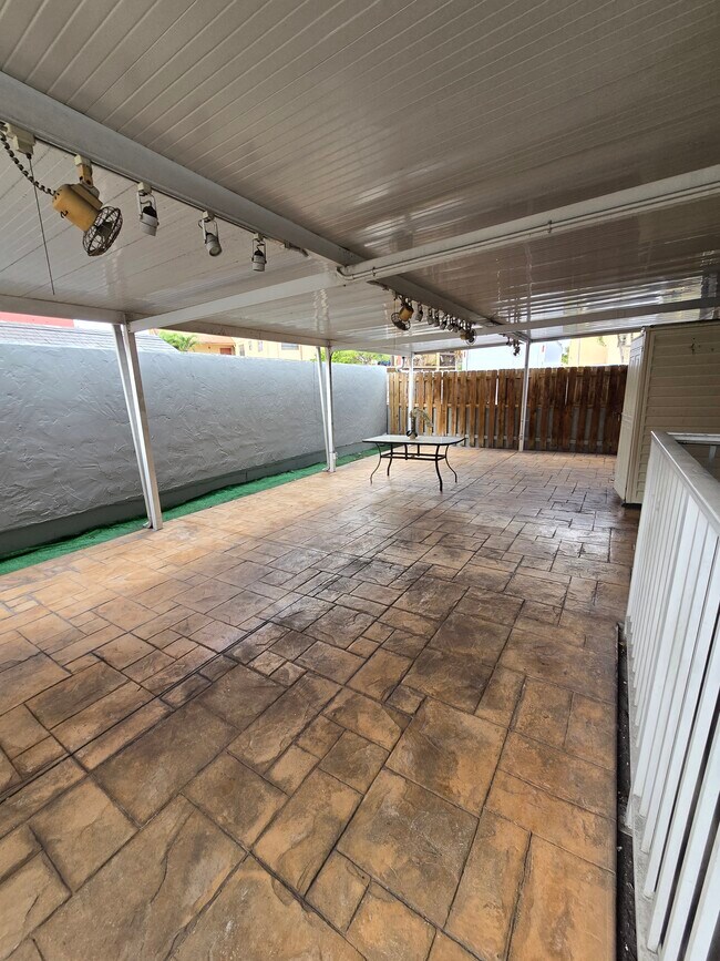 Building Photo - 2270 W 54th Pl