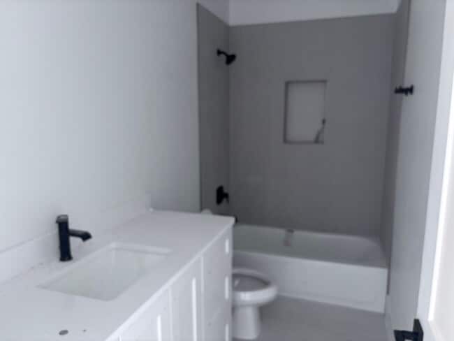 Building Photo - Brand New 6 Bed 4 Bath Rental Near Sand Ho...