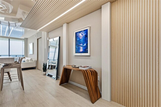 Building Photo - 900 N Ocean Blvd