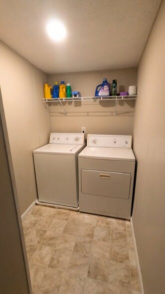 Building Photo - 3738 Vickery Dr