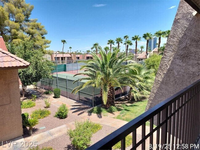 Building Photo - Adorable unit in Bella Vita community!