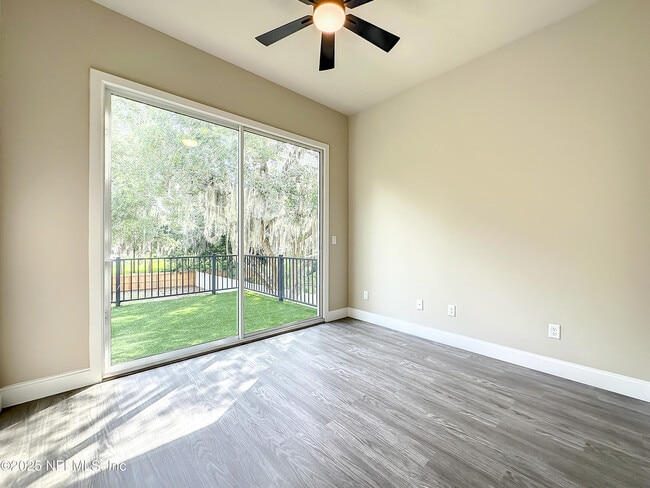 Building Photo - 5395 Heckscher Dr
