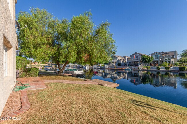 Building Photo - 1413 W Coral Reef Dr