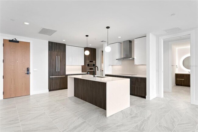 Building Photo - 777 3rd Ave N