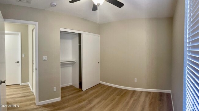 Building Photo - 10021 N 47th Dr