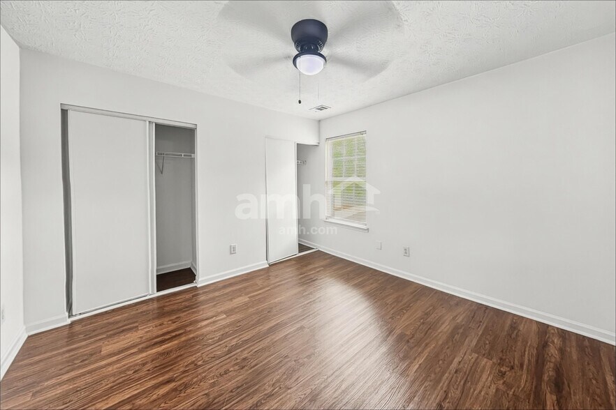 Building Photo - 1394 Ivey Pointe Dr SE