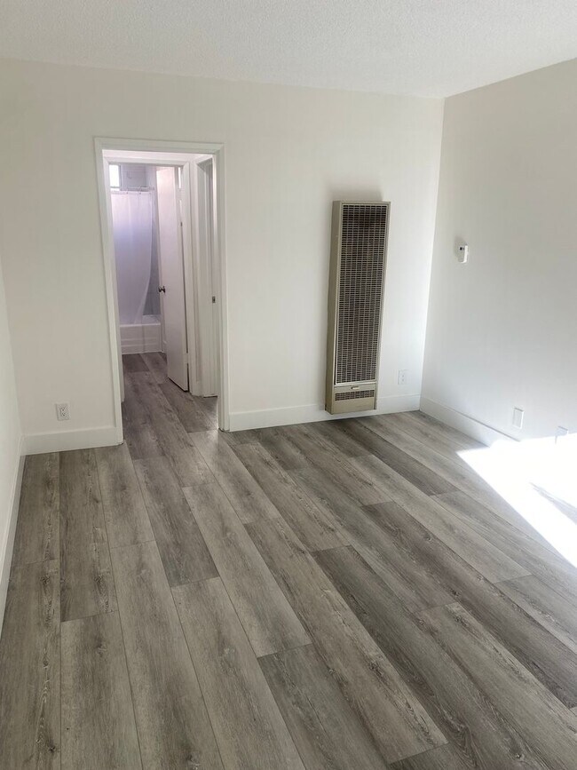 Interior Photo - Quo Vadis 08-LA