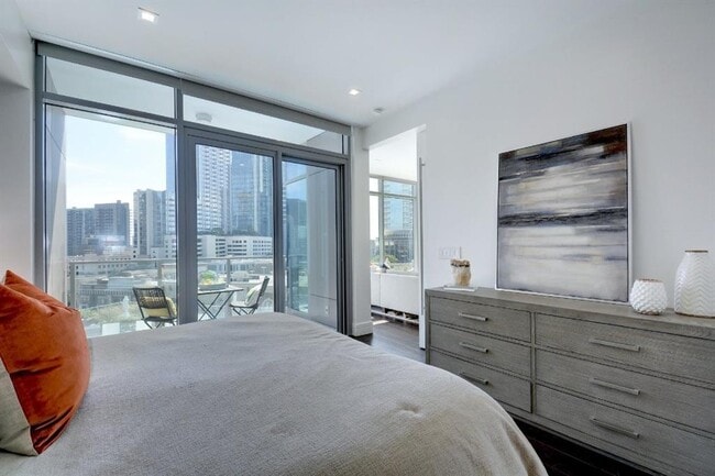 Building Photo - 501 West Ave