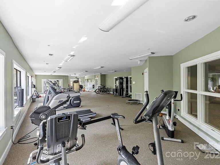 Building Photo - 9 Kenilworth