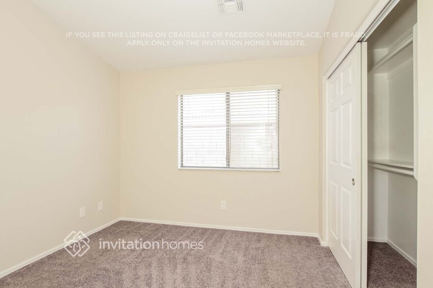 Building Photo - 12842 W Windrose Dr