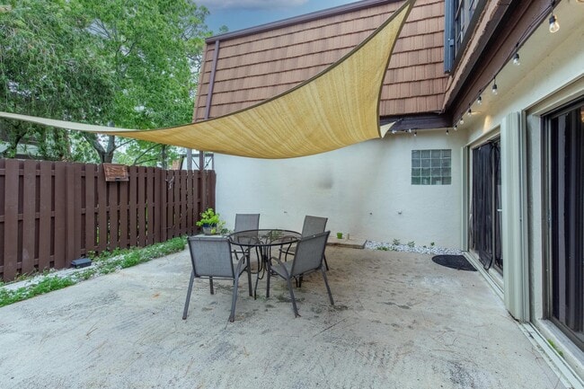 Building Photo - 103 Weybridge Cir