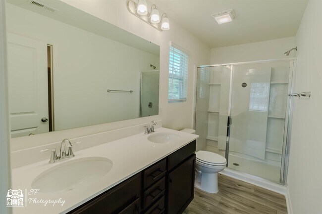 Building Photo - 151 Crescent Wy