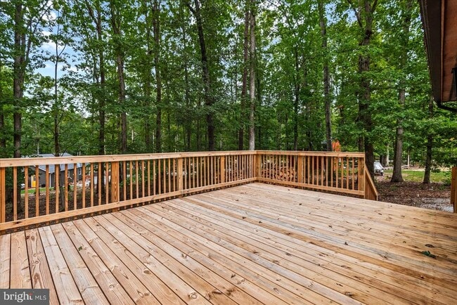 Building Photo - 65 Wades Run