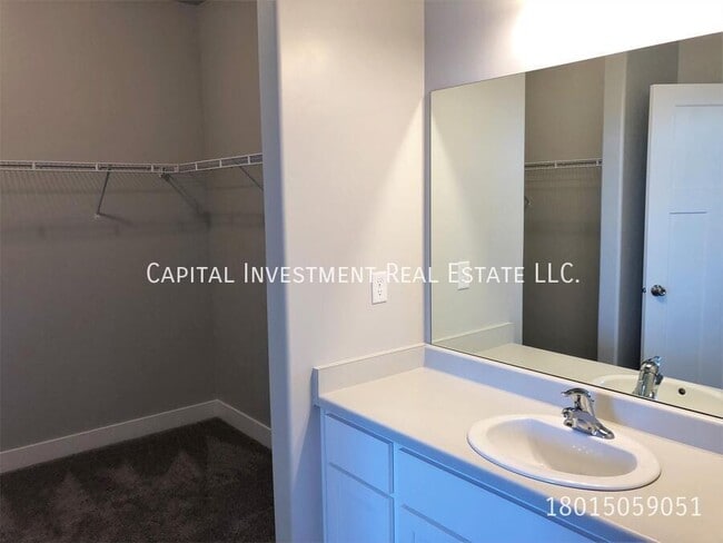 Building Photo - 14642 Bloom Dr