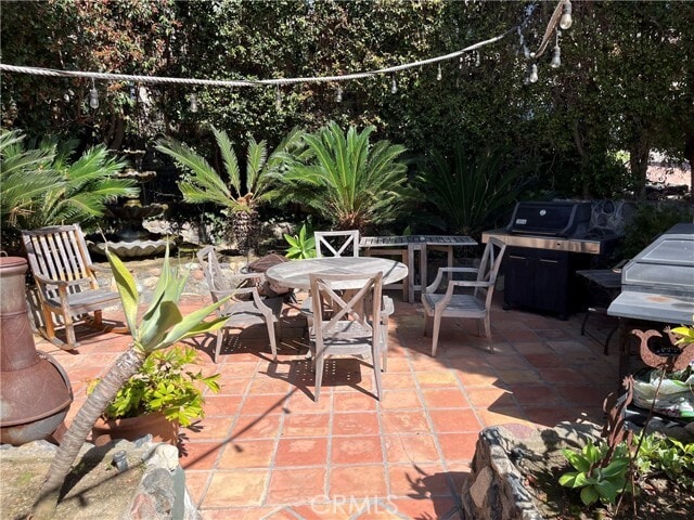 Building Photo - 845 Temple Hills Dr