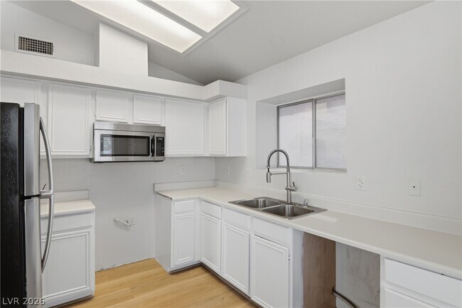 Building Photo - 6224 Caprino Ave