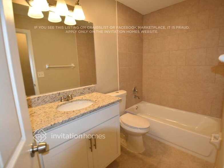 Building Photo - 14841 Margaux Dr