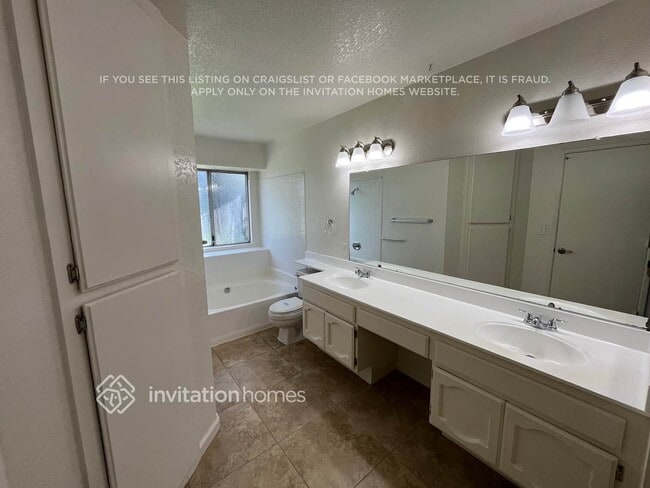 Building Photo - 2906 Erin Dr