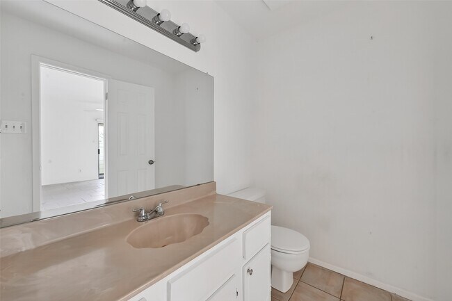 Building Photo - 14555 Wunderlich Dr