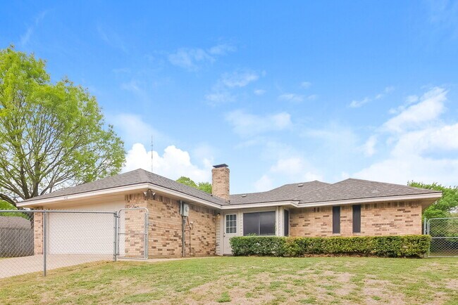 Building Photo - 436 Northwood Trail