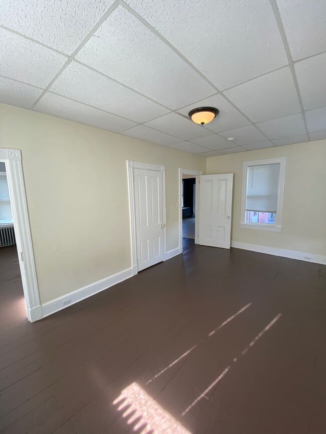 Building Photo - Large Victorian House in Lancaster City wi...