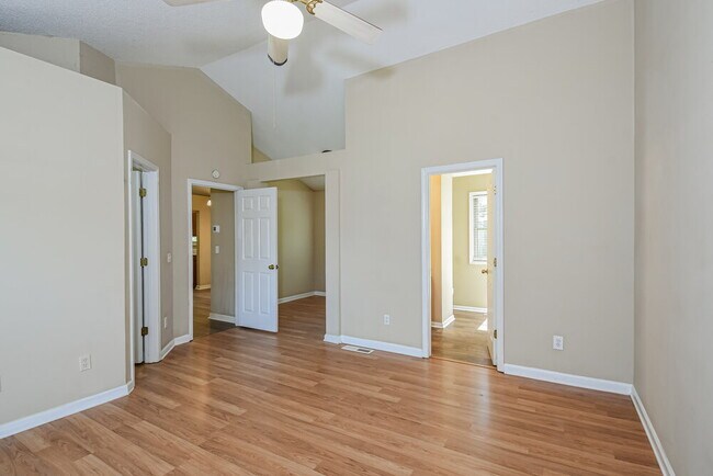 Building Photo - 2695 Chadwick Ln NW