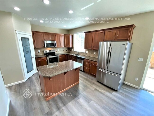 Building Photo - 1524 Bedstone Dr SE