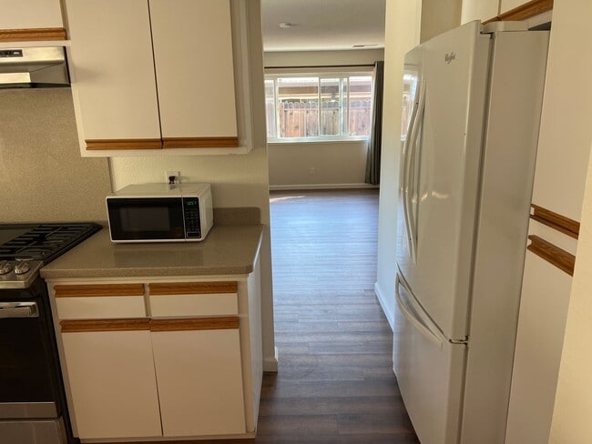 Building Photo - Four bedroom two bathroom home with a pool in Central Davis