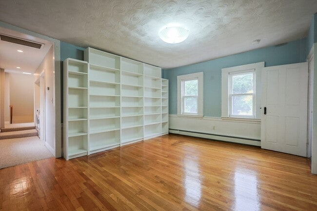 Building Photo - 18 Beacon Pl