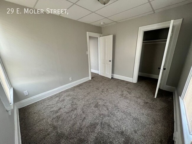Building Photo - 29 E Moler St