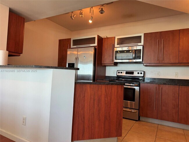 Building Photo - 7350 SW 89th St