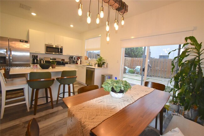 Building Photo - 12107 NW 24th Pl