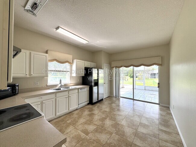 Building Photo - 450 Casting Ct