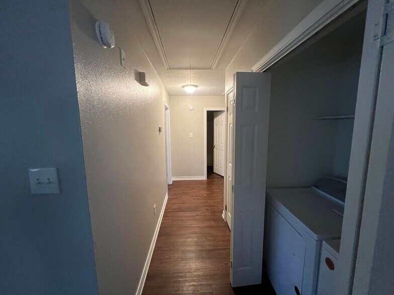 Building Photo - 112 Highland Dr