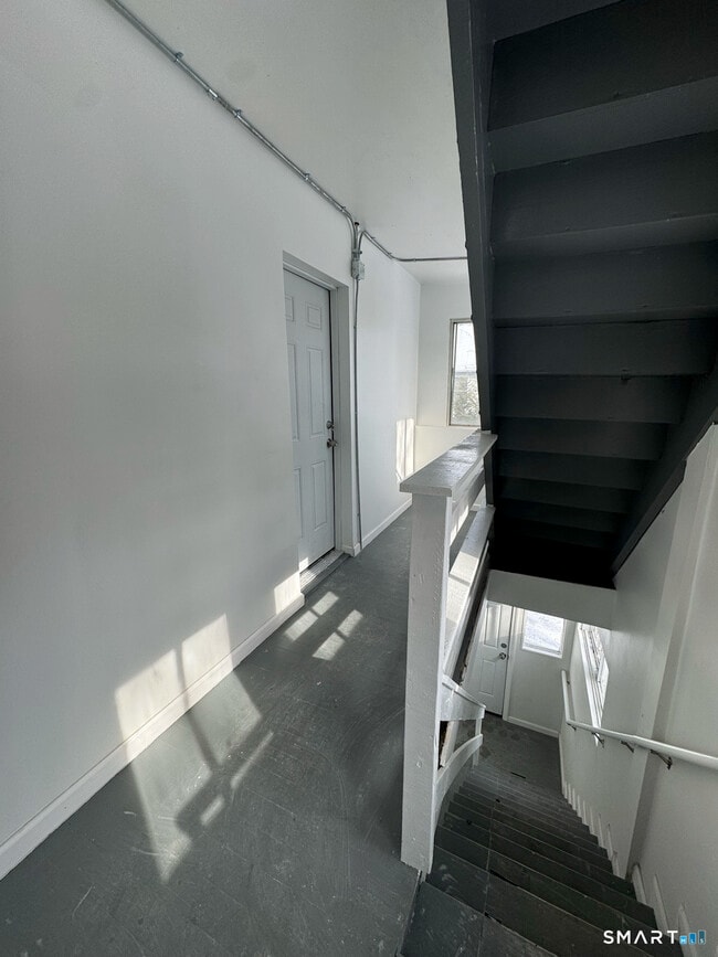 Building Photo - 54 Overlook Ave