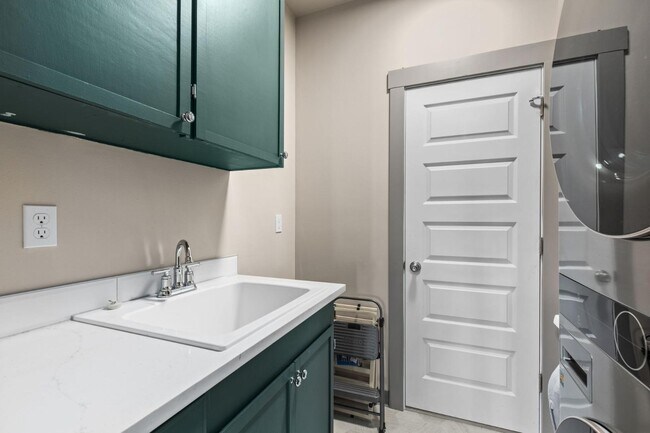 Building Photo - 2112 N 26th St