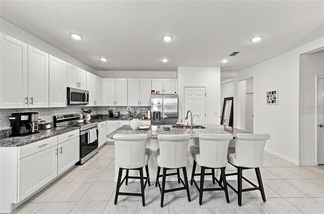 Building Photo - 2235 Pigeon Plum Dr