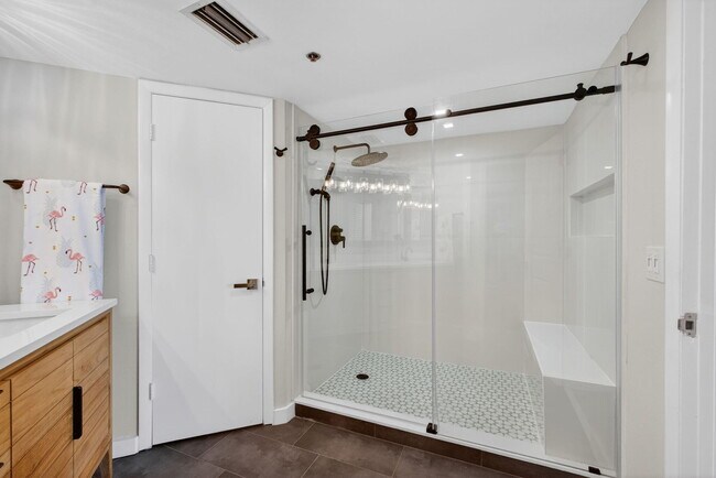 Building Photo - 3150 N Hwy A1A